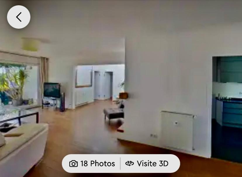 Chambres A Loyers Dans Un Penthause 부르그-라-레인느 외부 사진